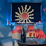 Отель Abitart 4*