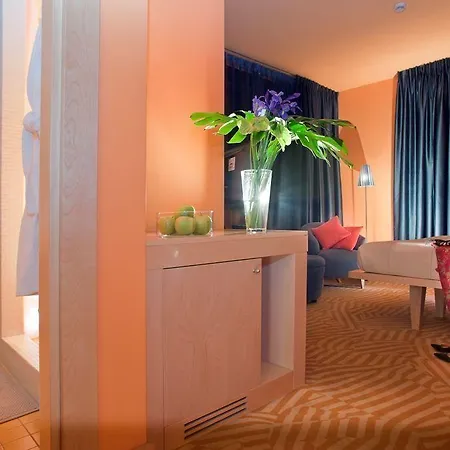 Abitart Hotel 4*